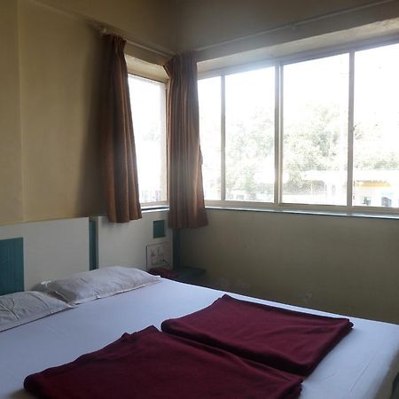Hotel Sai Ratna Nashik Zewnętrze zdjęcie