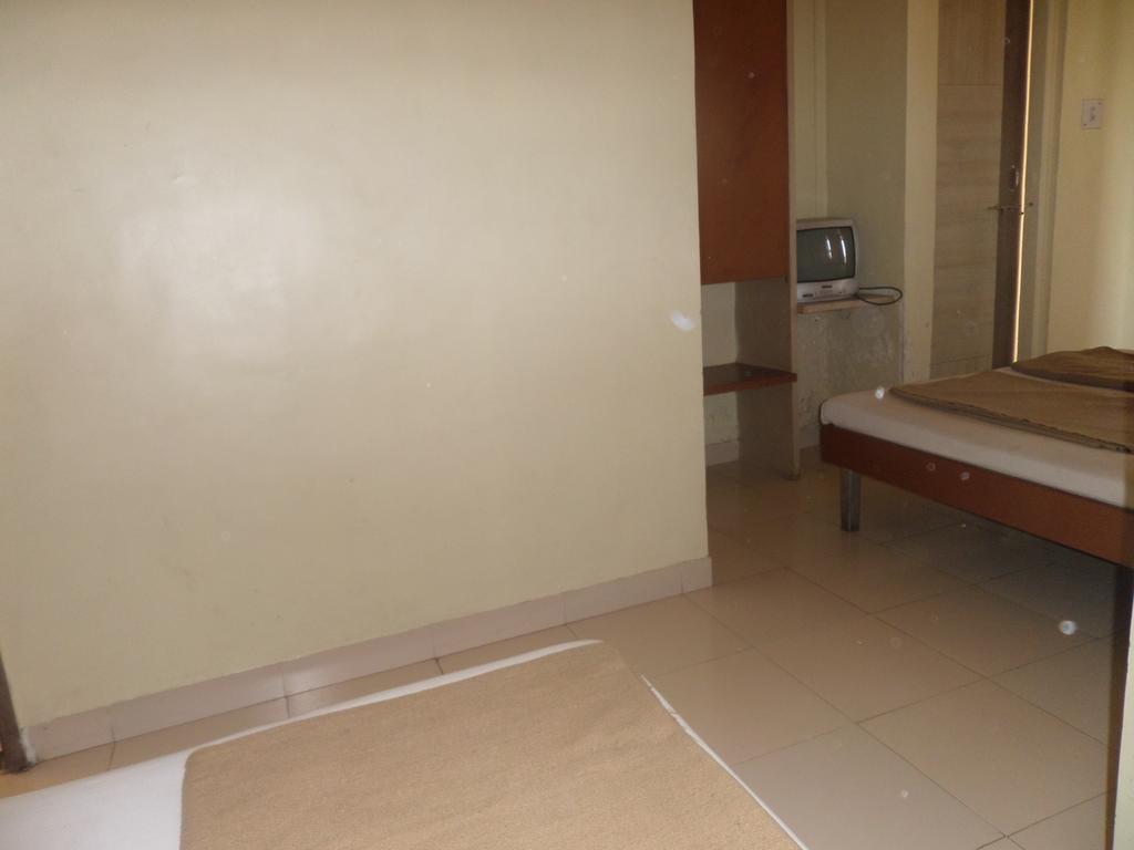 Hotel Sai Ratna Nashik Zewnętrze zdjęcie